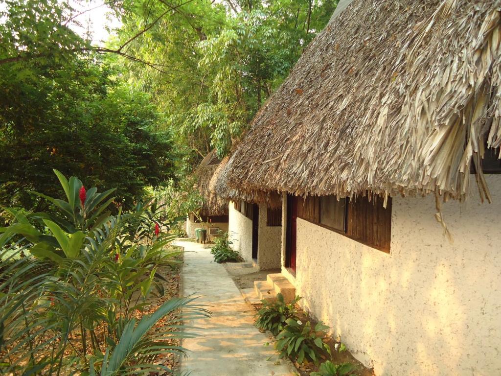 Hotel Cabanas Safari Palenque Exterior foto